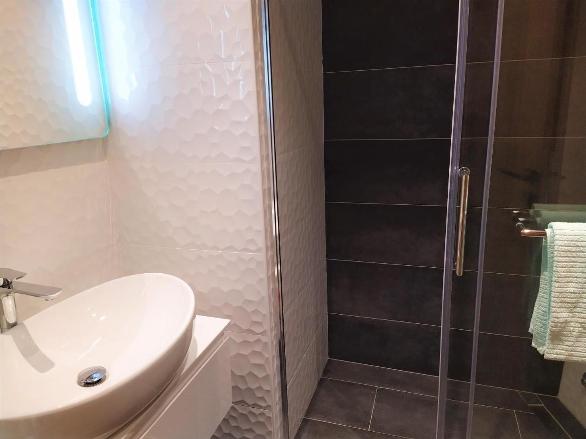 Luxury Apartment - Old Soul With A New Heart Cres Esterno foto